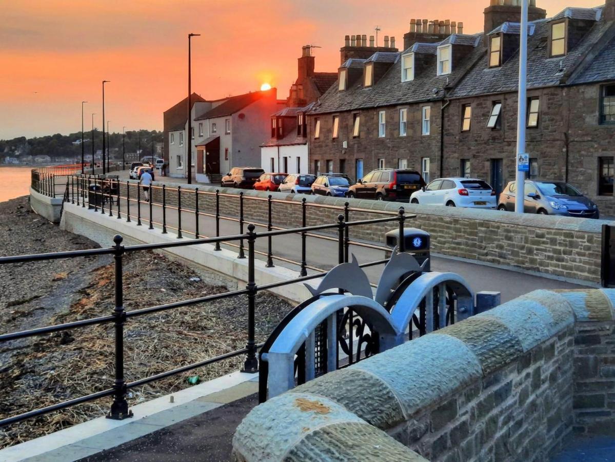 The Colours Riverside Apartment With Garden Broughty Ferry Exterior photo